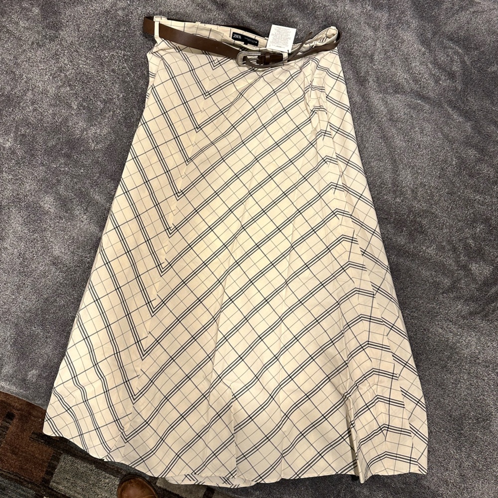 Zara skirt with belt